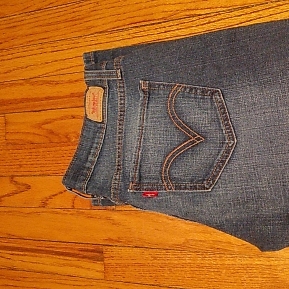 Levi Jeans - Picture 3 of 4